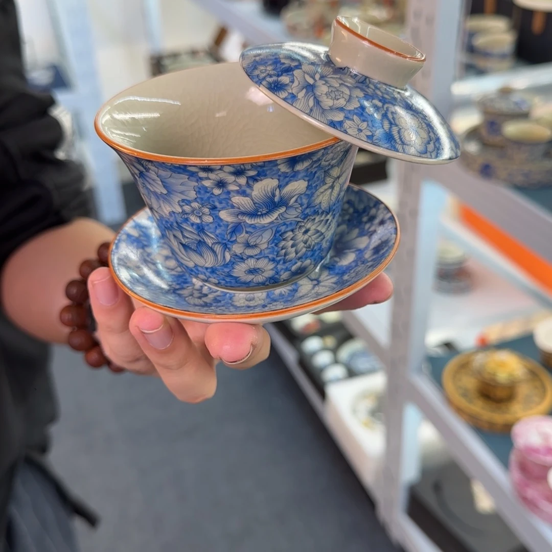 盖碗很好看很精致