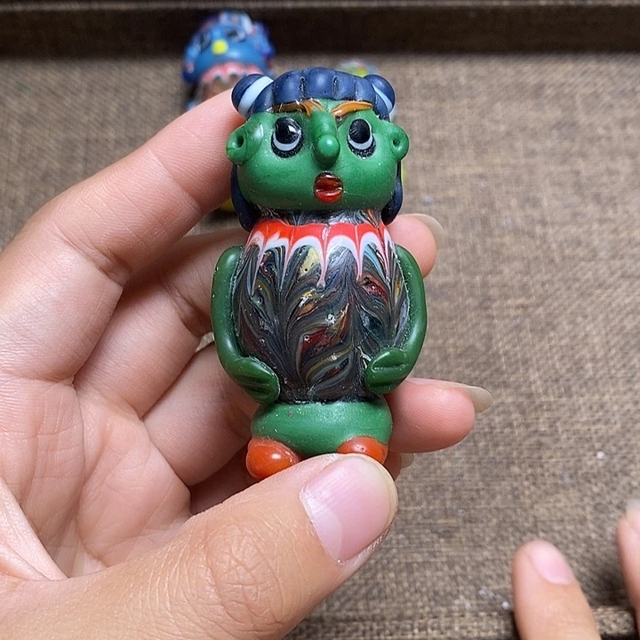 琉璃颈饰小男孩娃051