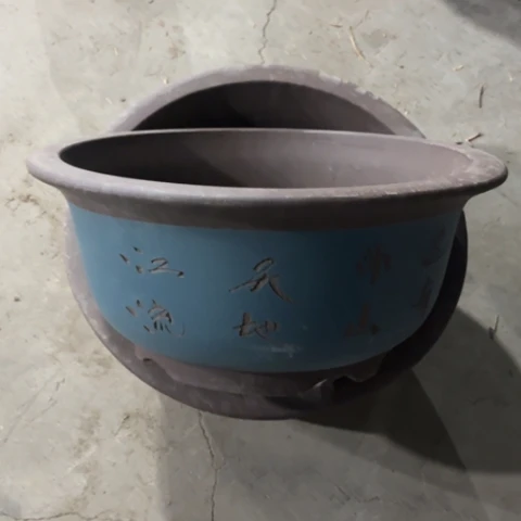 紫砂花盆90-2。 40-18 微瑕