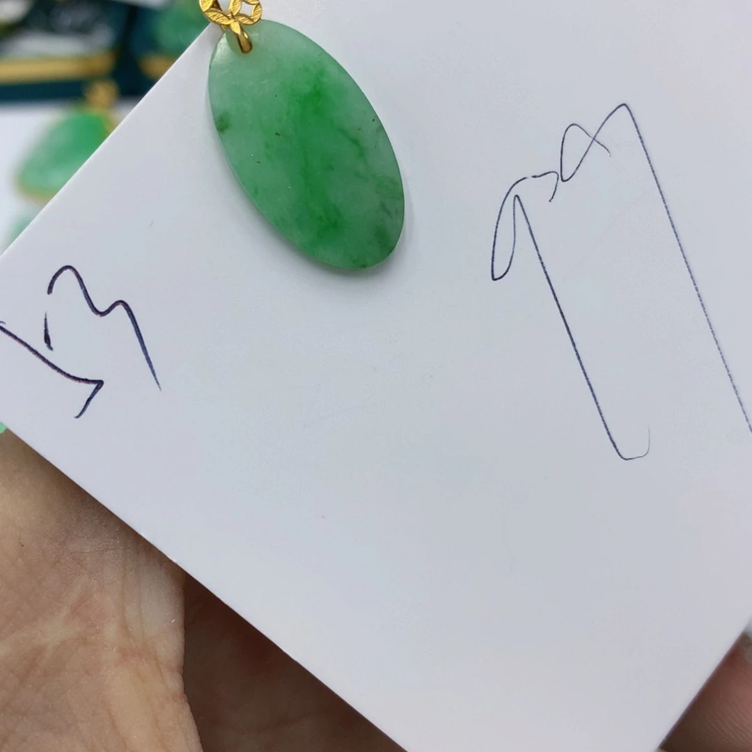 翡翠颈饰18K金镶嵌翡翠