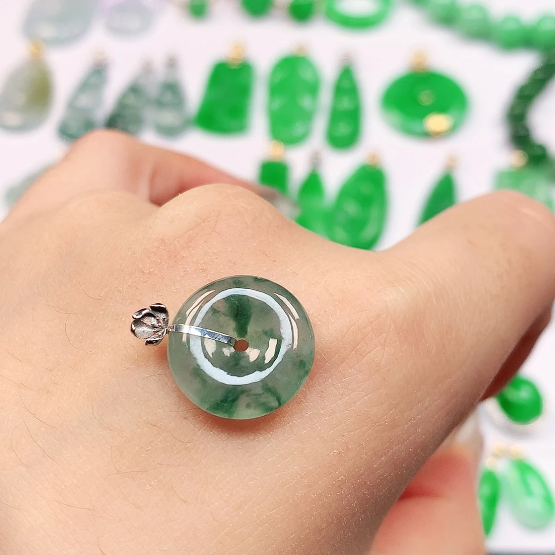 吊坠(不含链)18K金镶嵌翡翠