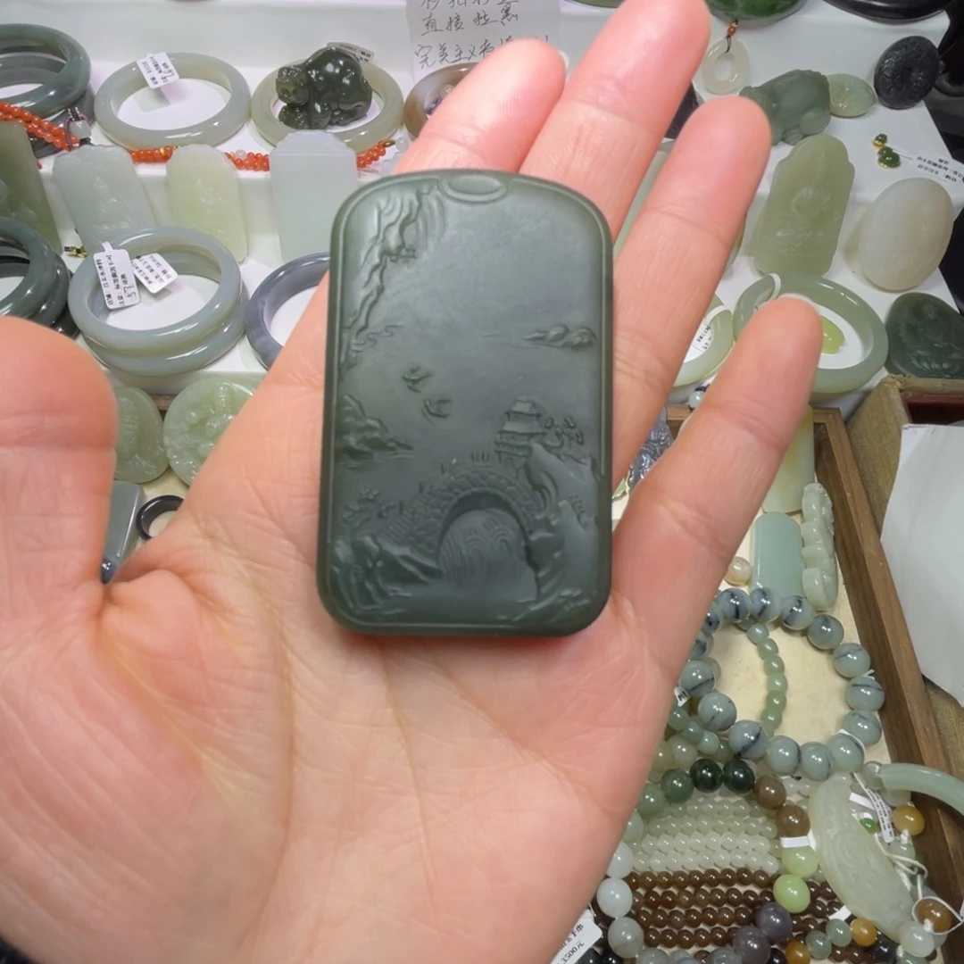 和田玉未镶嵌颈饰