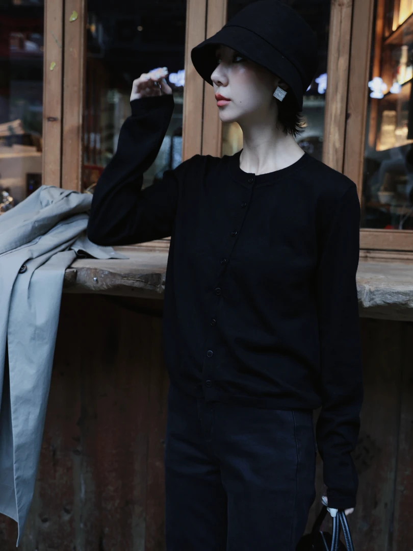 TT设计师【酒心黑巧】欧美风高级感复古纯羊毛针织开衫TT190846