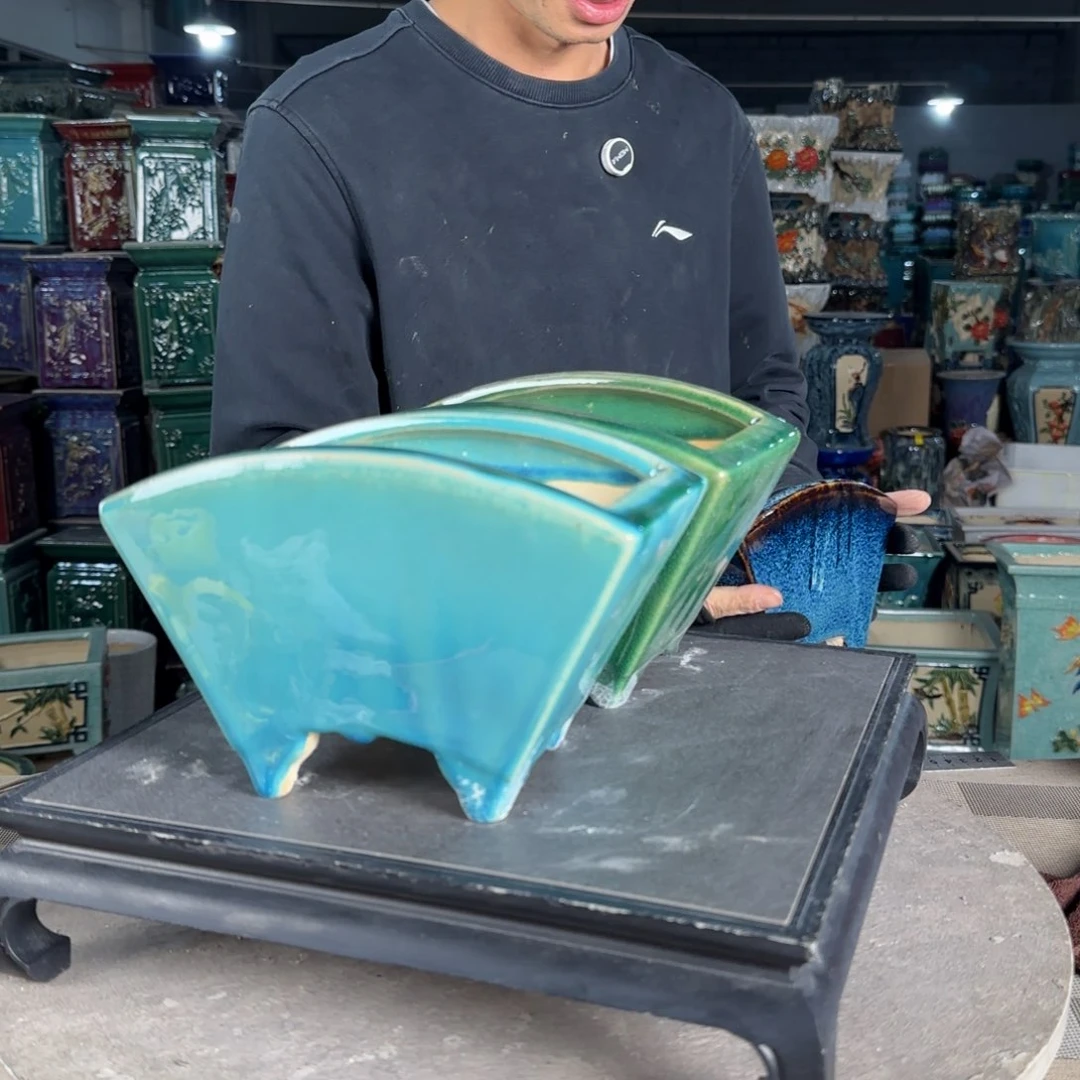 一风堂石湾花盆。盆口身上 缝隙瑕疵572