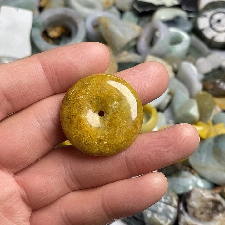 听***雨翡翠未镶嵌颈饰天然翡翠