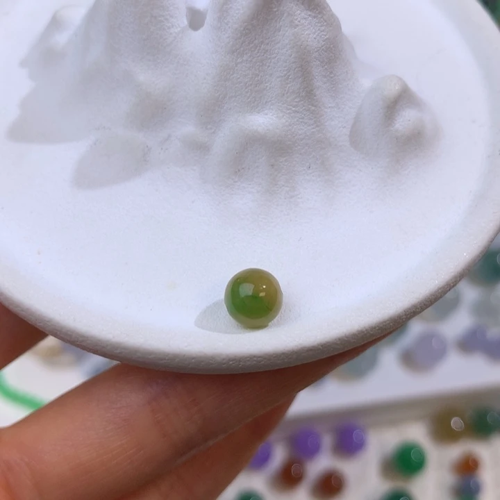 散珠翡翠黄加绿 卡6.8