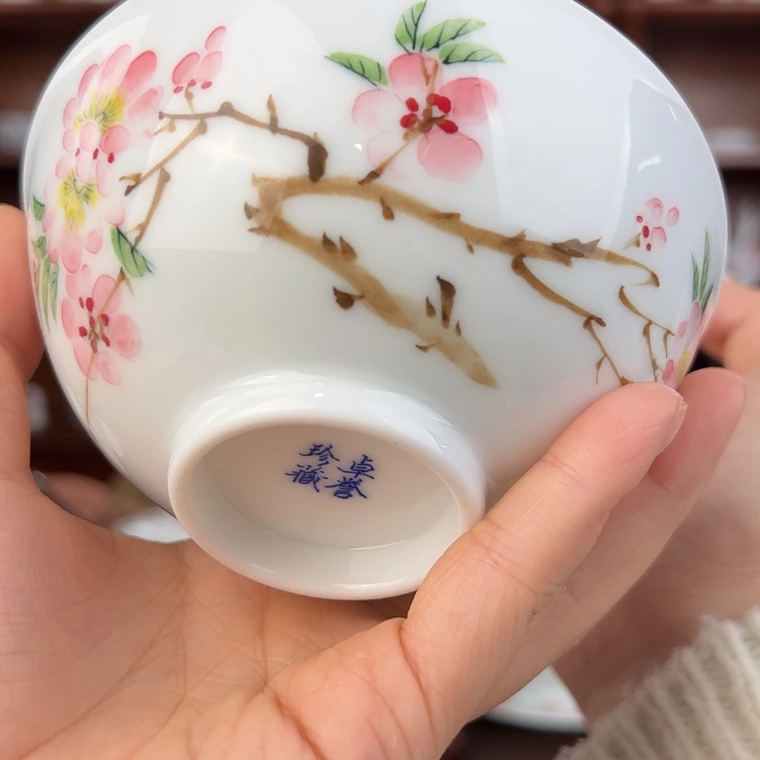 瓷釉下水点桃花观赏碗