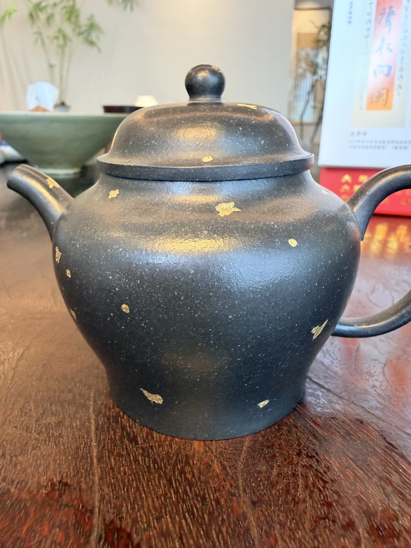 原矿焐灰洒金紫砂壶