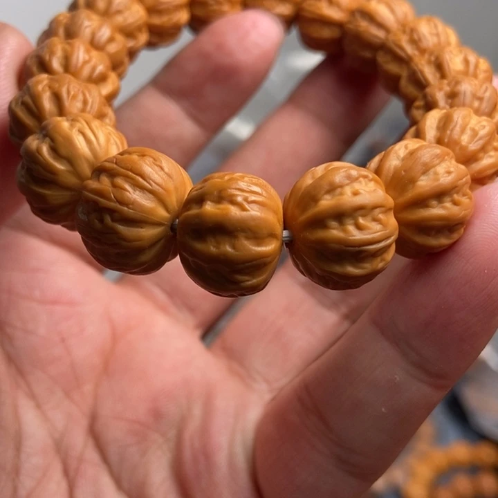 猴头核桃吊坠今天