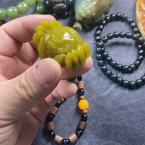 未镶嵌蛇纹石玉手链