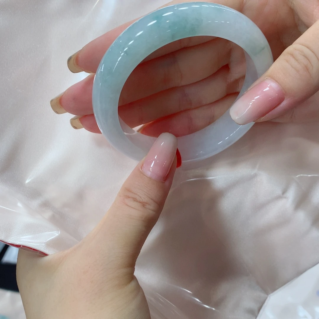 翡翠手镯未镶嵌买断