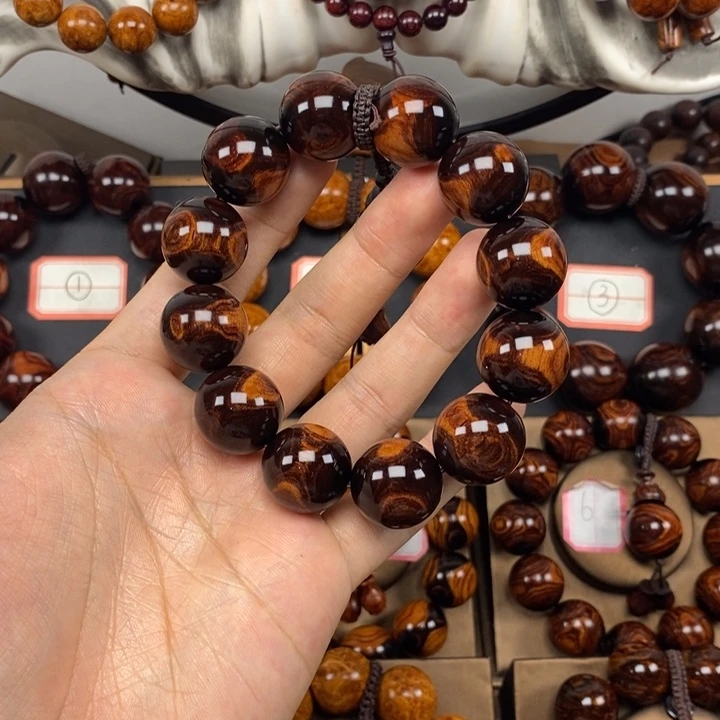 黄花梨/降香黄檀2.0对眼鬼脸