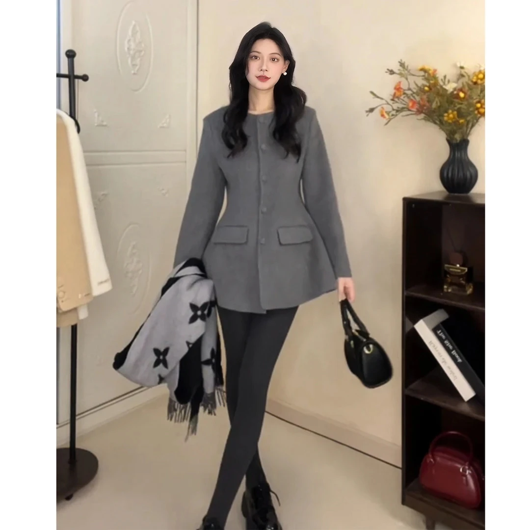深灰色沙漏腰毛呢外套女秋冬穿搭气质通勤高级感圆领西装连衣裙子