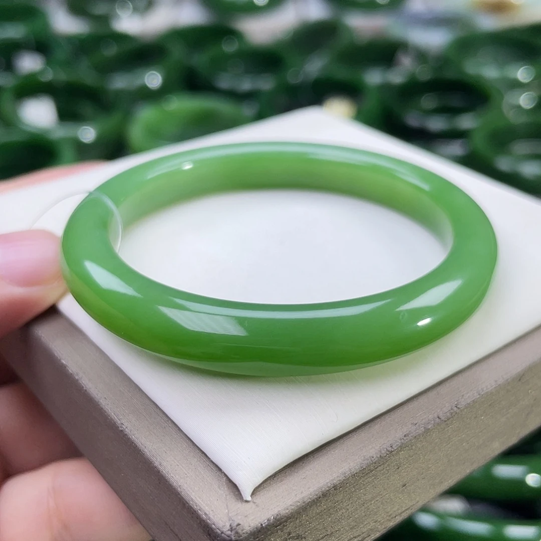 未镶嵌手镯和田玉（碧玉）