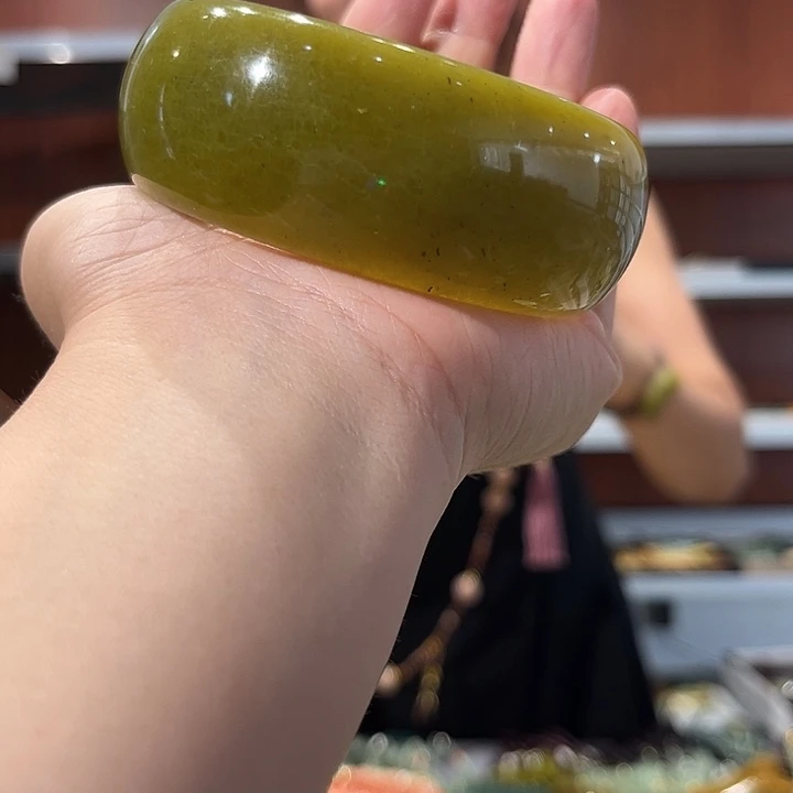 岫玉未镶嵌毛衣链