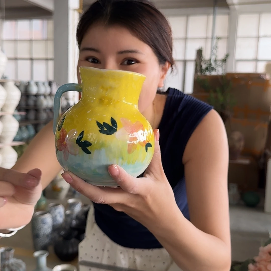 景德镇陶瓷手绘花瓶高13口7公分