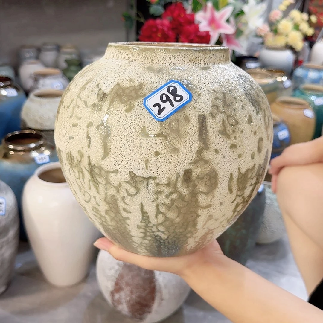 298号陶瓷高20厘米微瑕一个