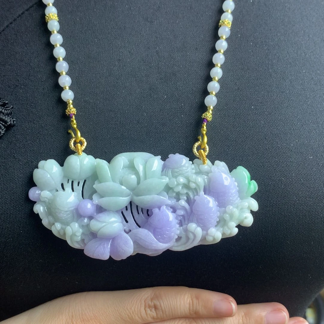 翡翠颈饰未镶嵌翡翠