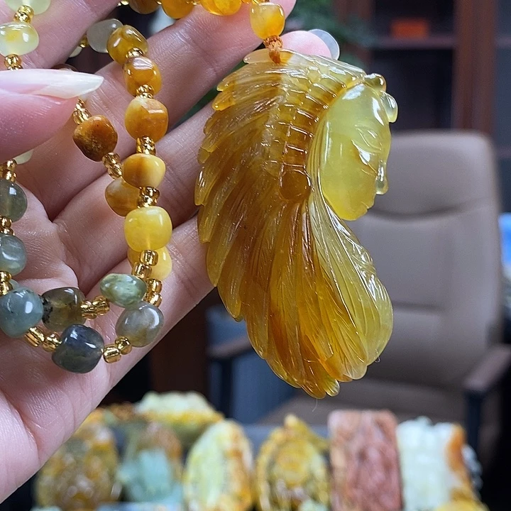 蛇纹石玉未镶嵌颈饰