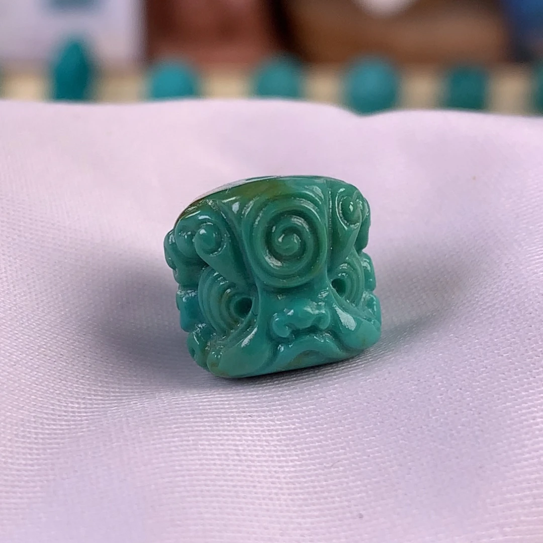 绿松石未镶嵌珠宝奇石13.3x12mm