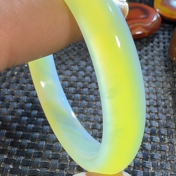 用***3玛瑙/玉髓未镶嵌颈饰