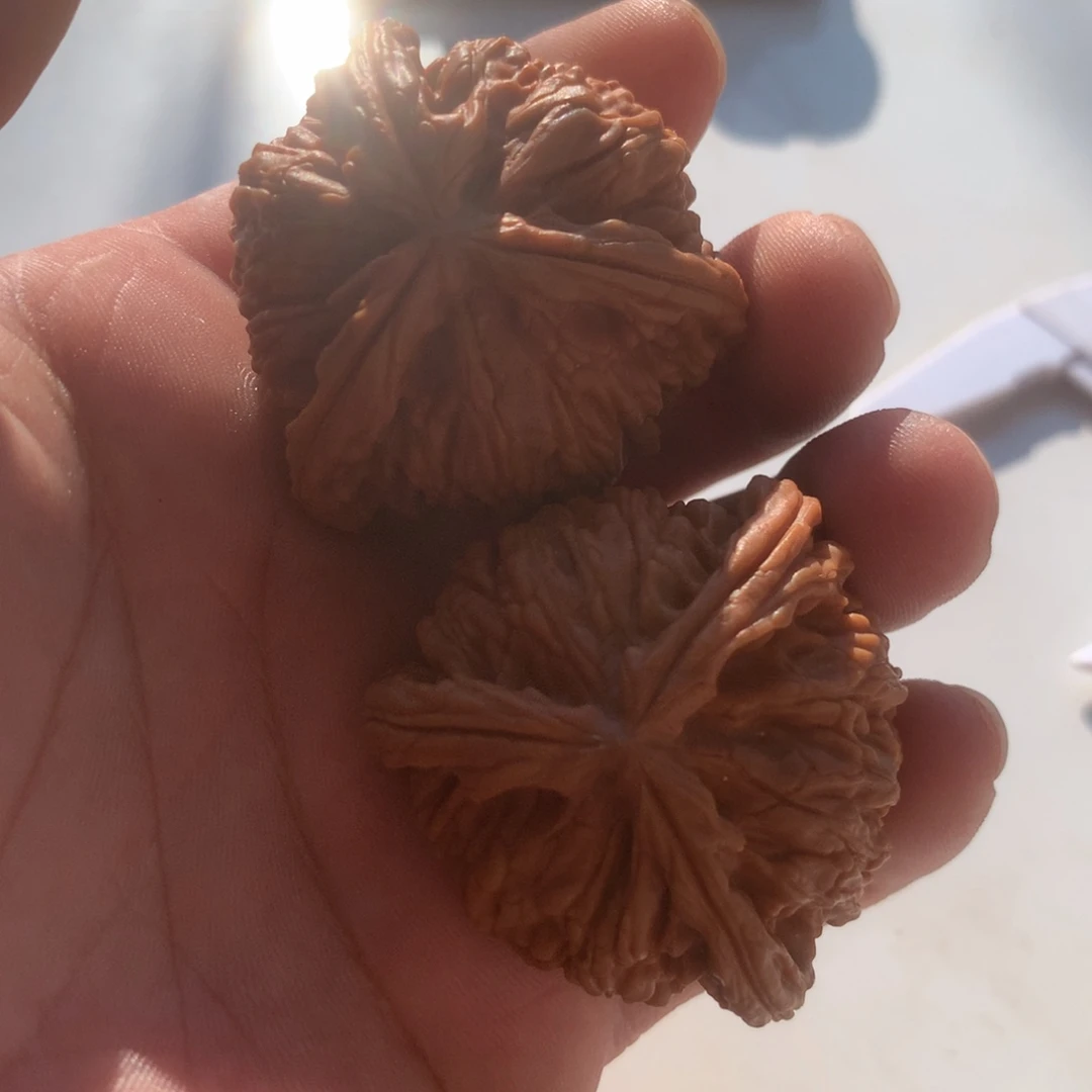 大***欣吊坠文玩核桃三棱