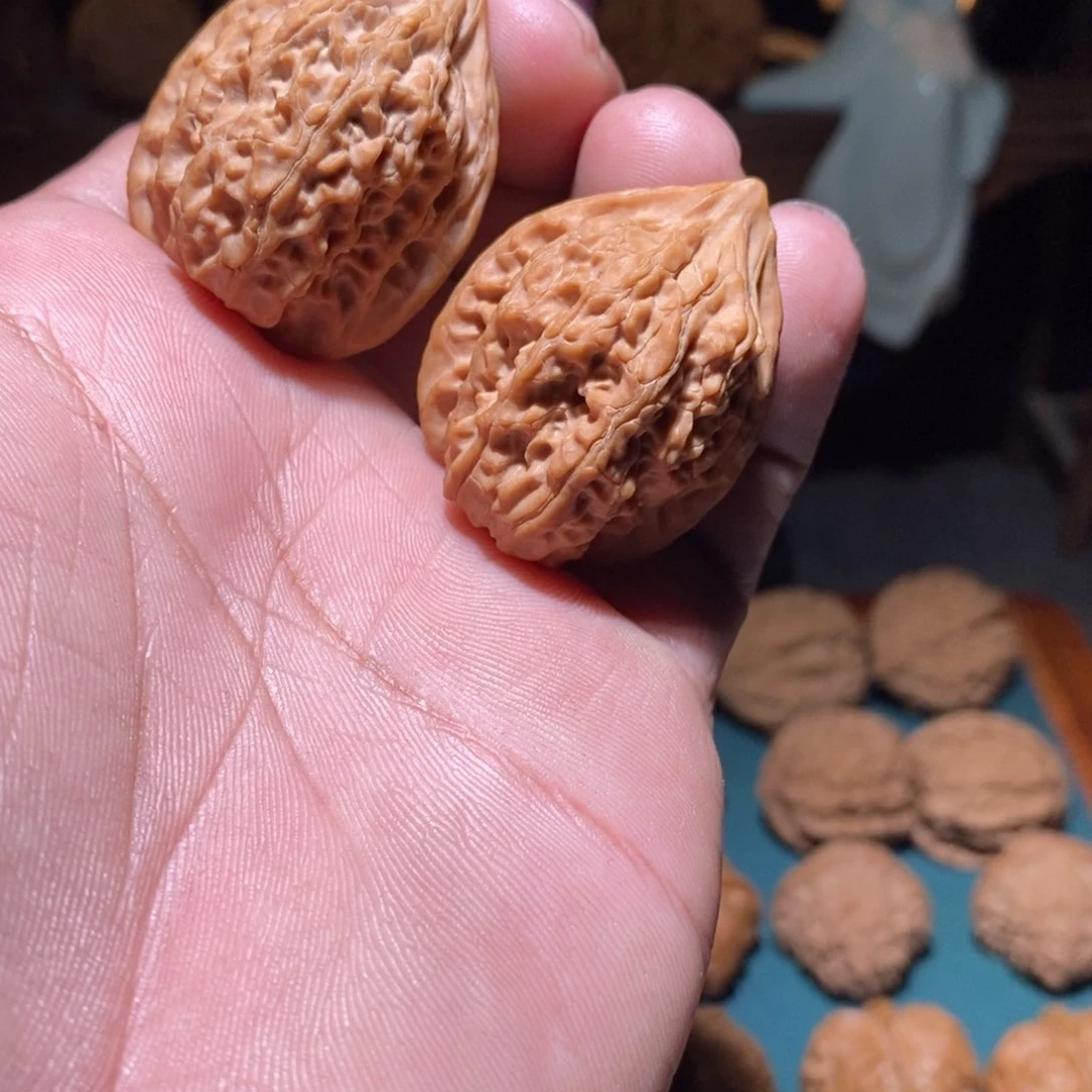 文玩核桃吊坠野生机芯32