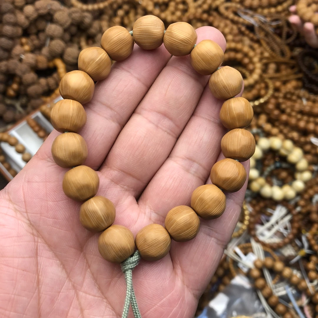 拉丝奶酪球手持全品无暇猴头核桃12mm左右猴头手串