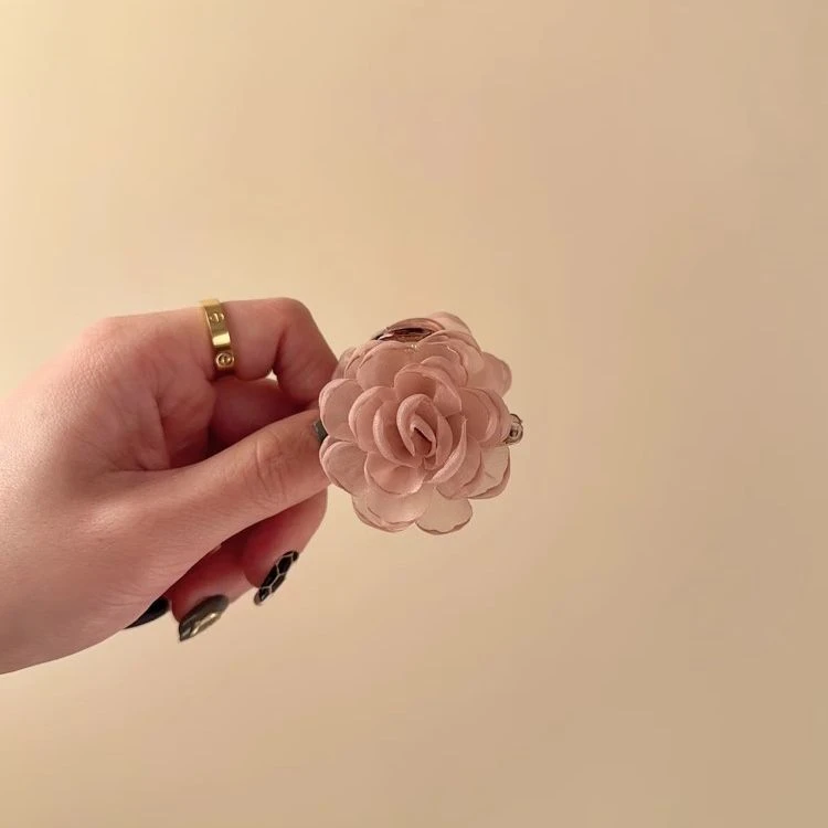 纯欲温柔山茶花抓夹小号2024新款网红爆款发量少半扎发夹鲨鱼夹