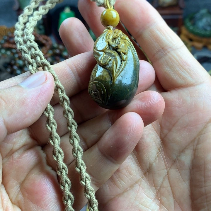 岫岩河磨玉（透闪石质玉）未镶嵌吊坠(赠链)