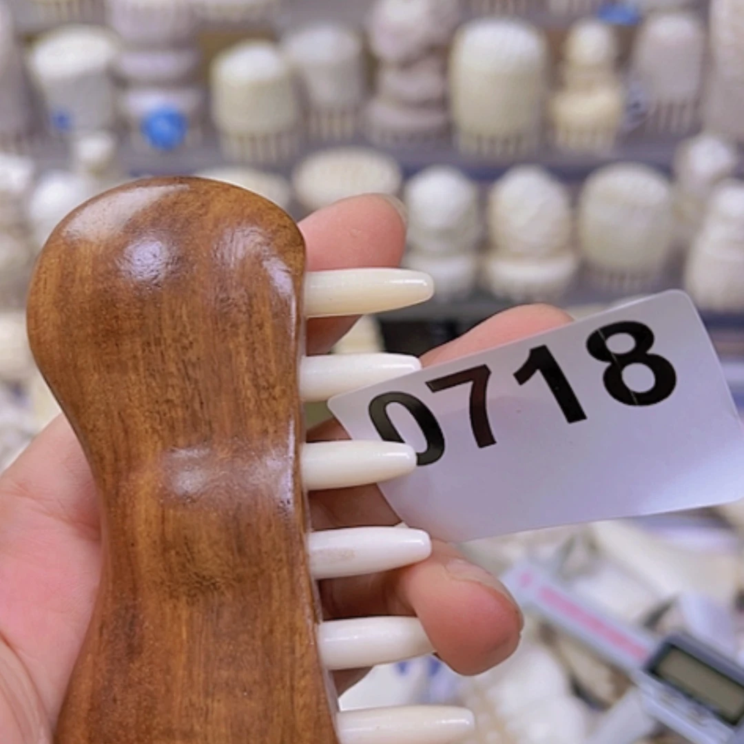 【闪购商品】砖雕鹿角木头特价处理