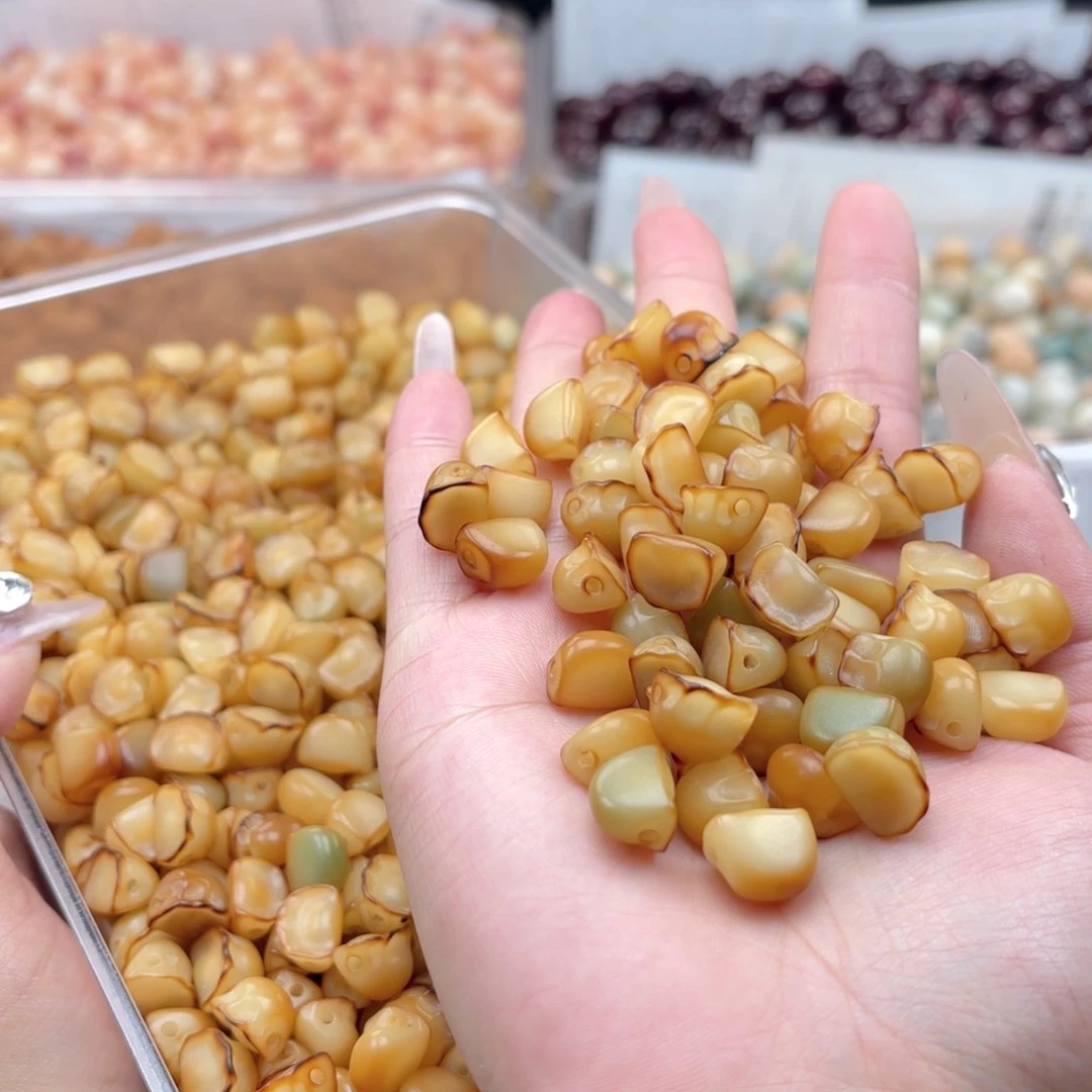 白玉菩提吊坠c11mm22颗。煎饺