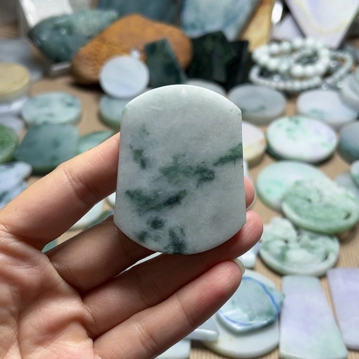 定制翡翠未镶嵌A货