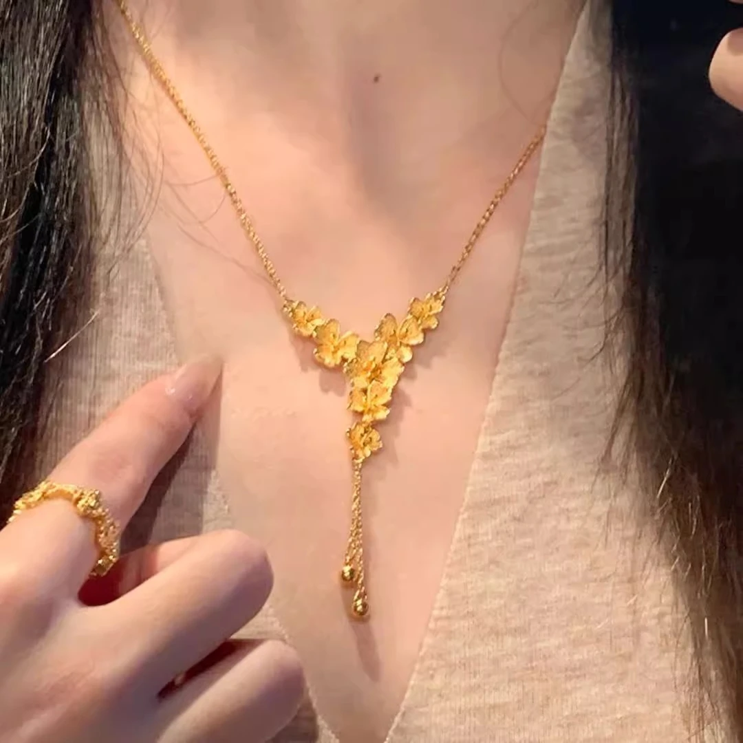 钛钢项链  小红书同款三瓣花流苏项链女小众高级感遇见幸运女颈链