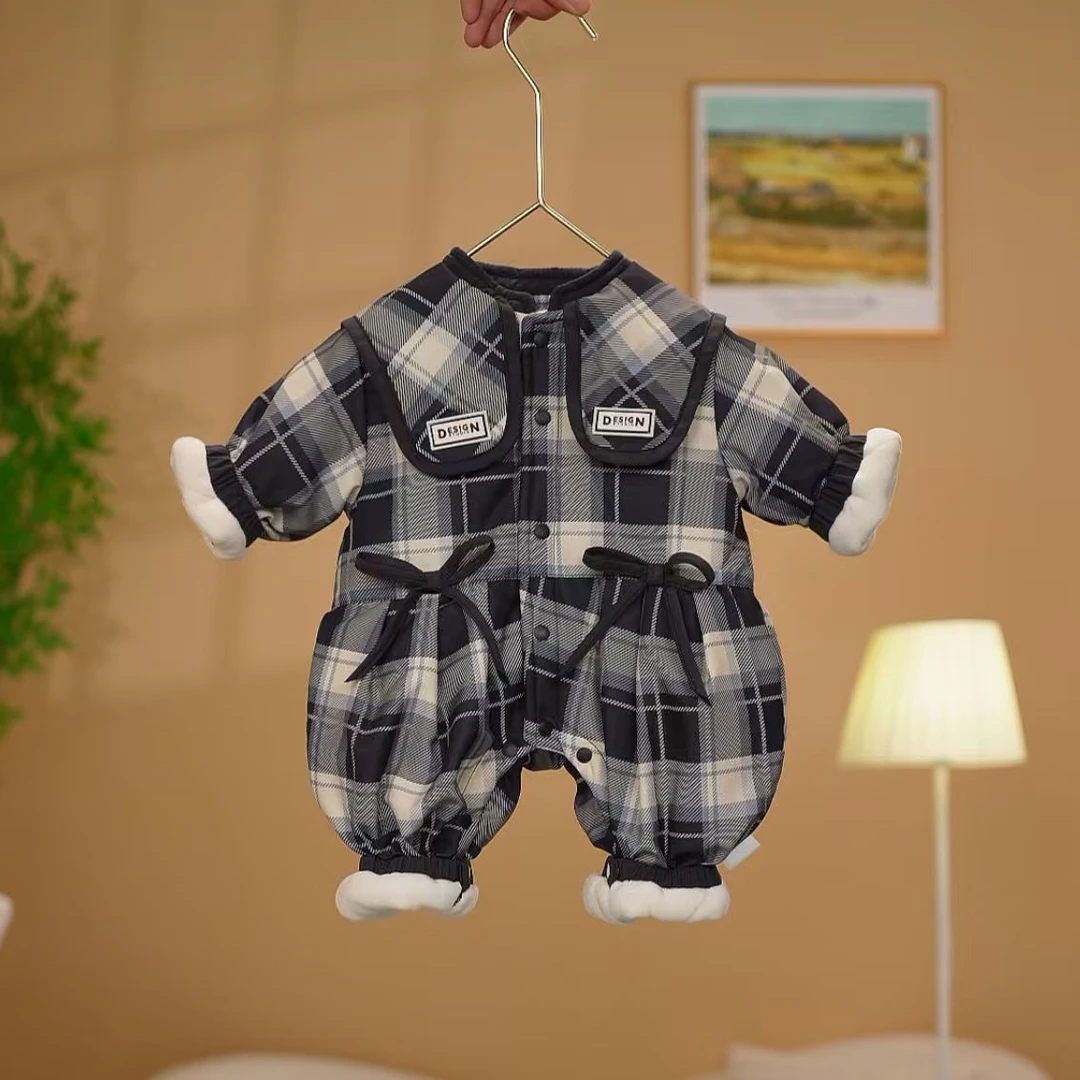 婴幼儿衣服格子夹棉连体衣秋冬装小月龄男女宝宝外出保暖加厚棉服