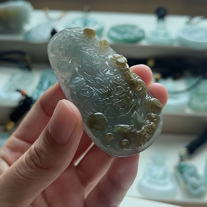 翡翠未镶嵌颈饰翡翠