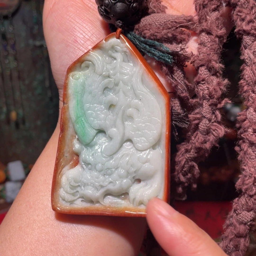 【闪购商品】吊坠(赠链)未镶嵌翡翠