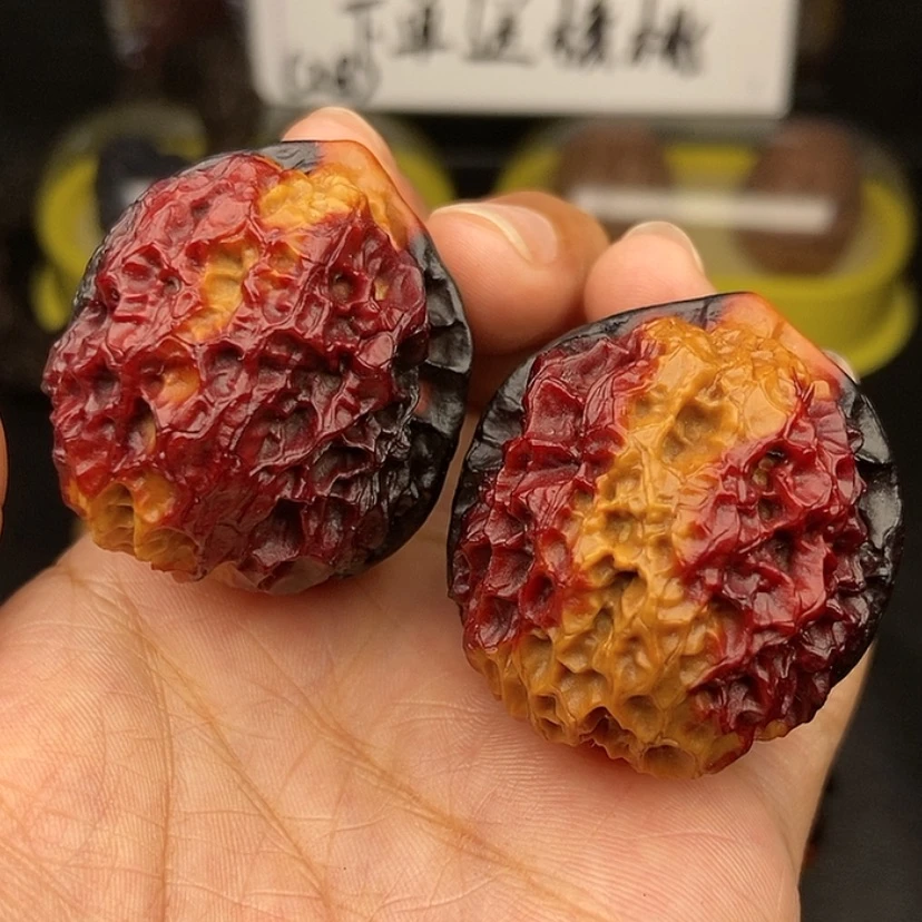 【闪购商品】文玩核桃把件40尺七彩珊瑚绣球