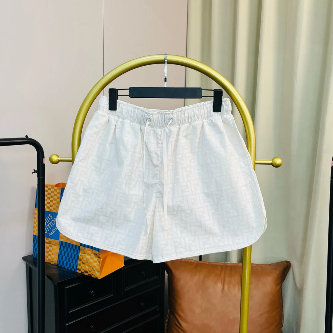 99新 FENDI/芬迪 玄色 白色满印短裤 M码 99新