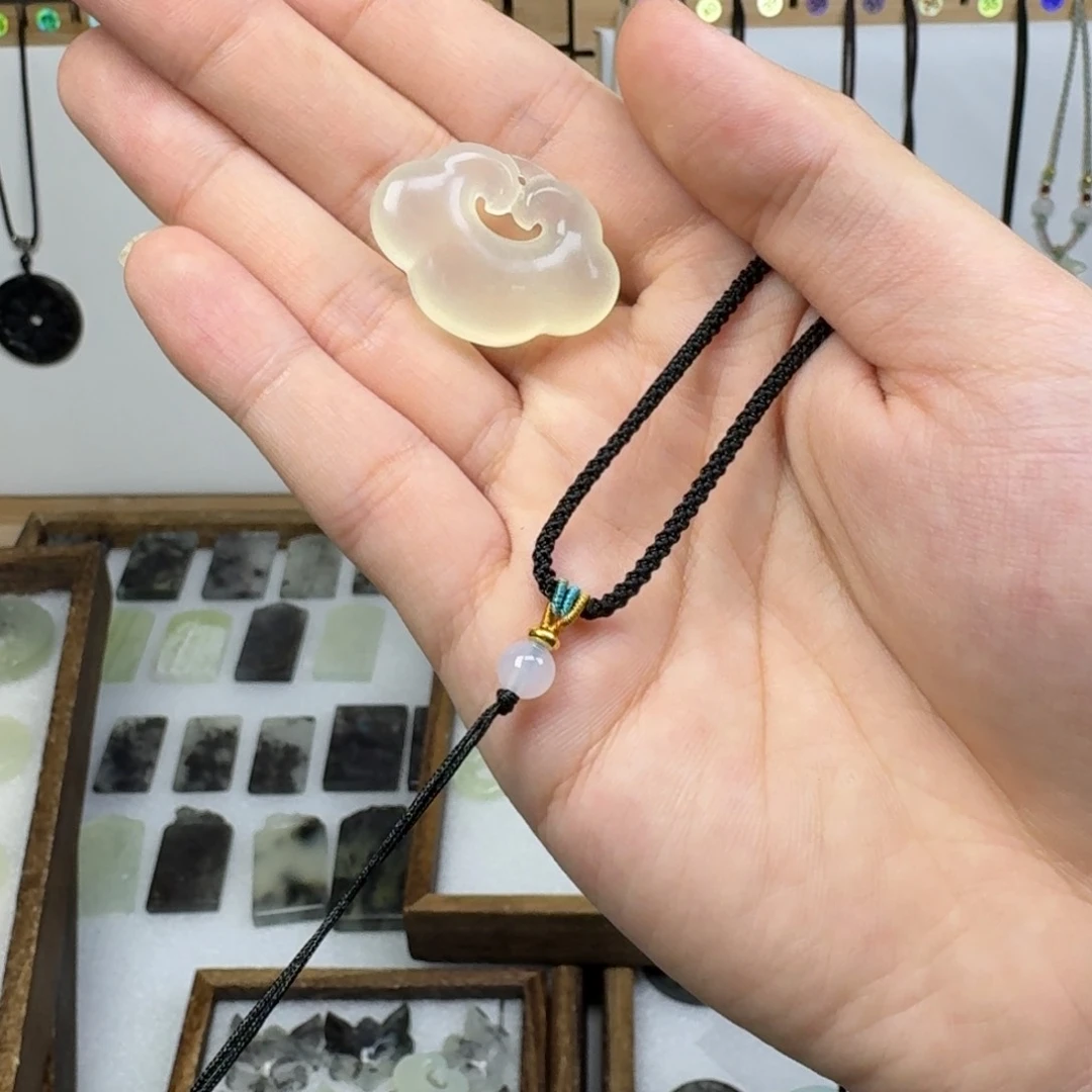 蛇纹石玉吊坠 随机发一单未镶嵌^***?