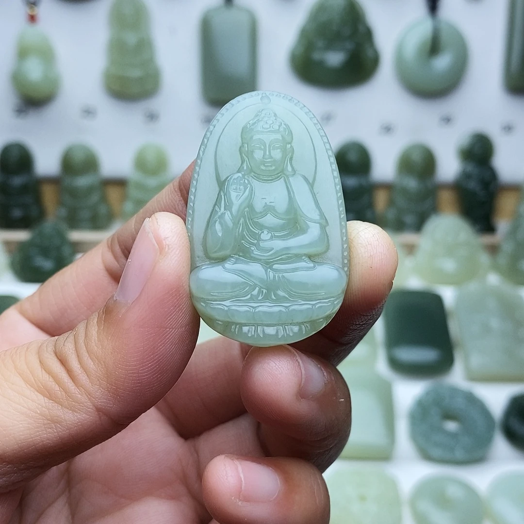 小***o和田玉未镶嵌颈饰