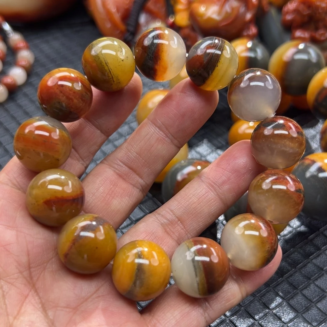 石英质玉未镶嵌颈饰