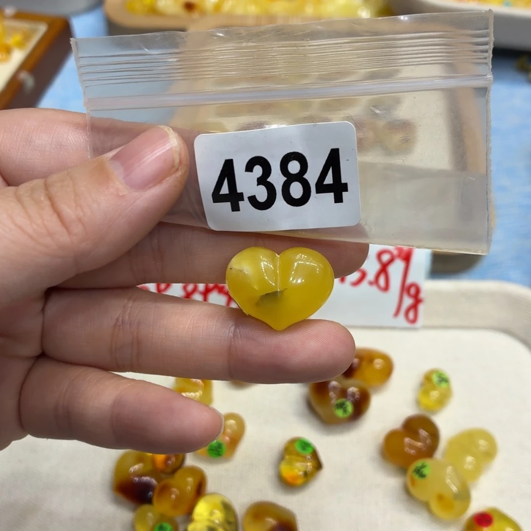 琥珀未镶嵌珠宝奇石
