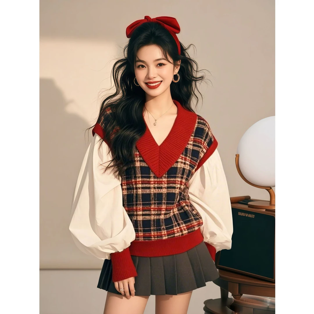 2025春季新款今年流行的漂亮拼接格纹假两件针织衫上衣配百褶短裙