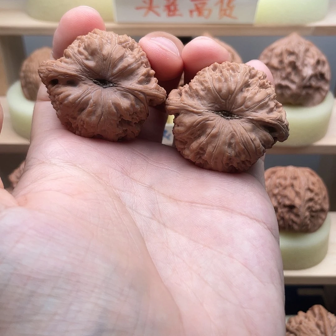 吊坠文玩核桃42全品绣球