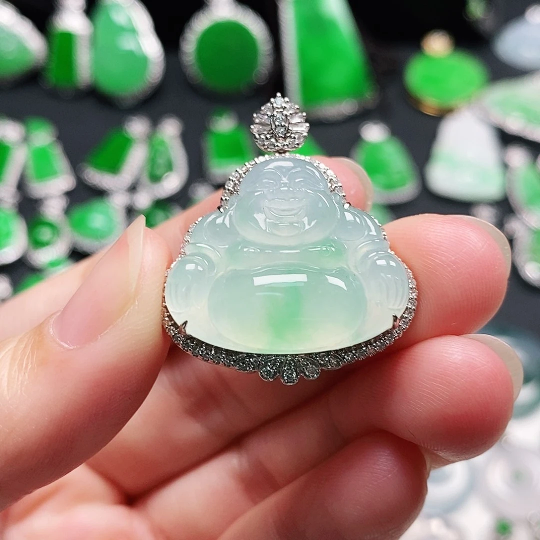 翡翠颈饰18K金镶嵌佛公