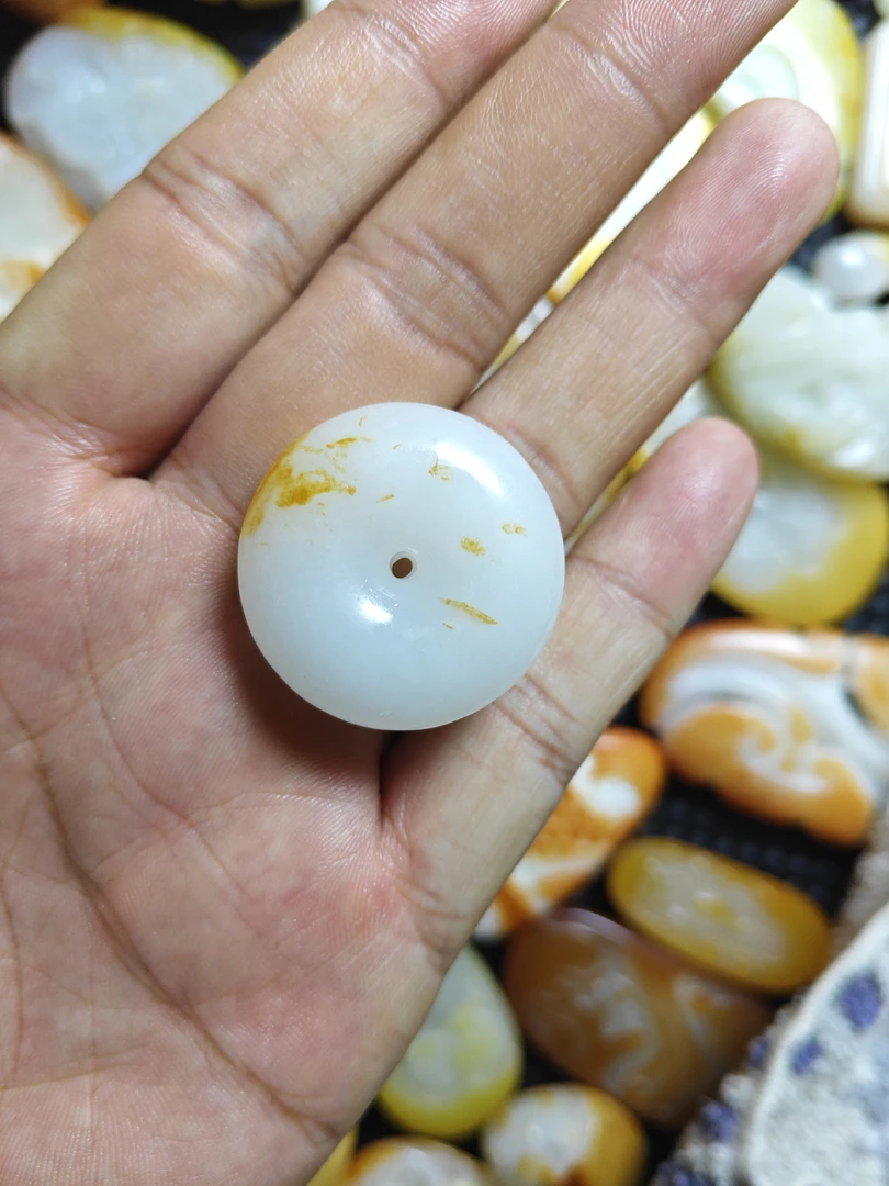 和田玉精品挂件平安扣