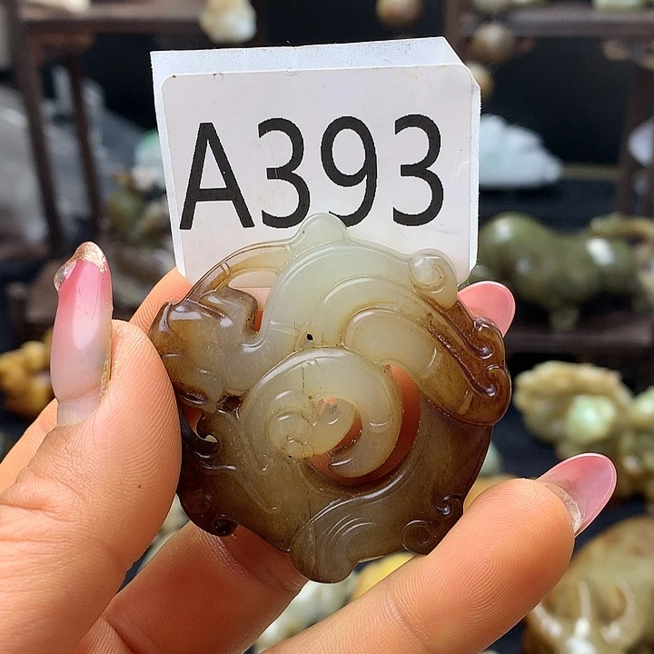 和田玉未镶嵌车挂