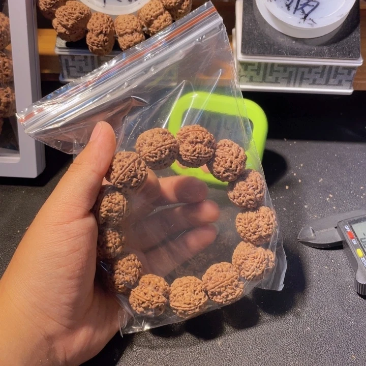 忽***我手串金刚菩提这个