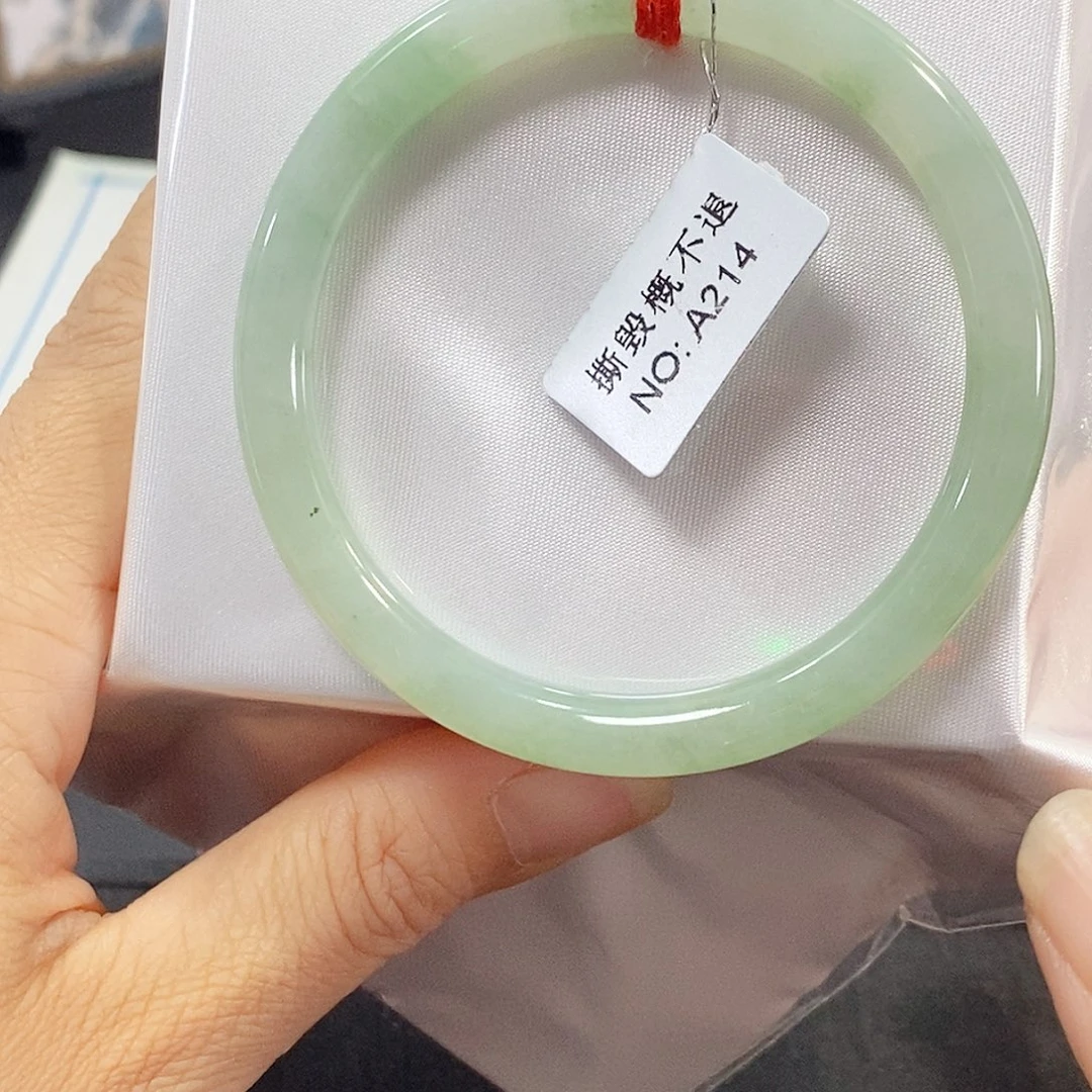 翡翠未镶嵌手镯手镯